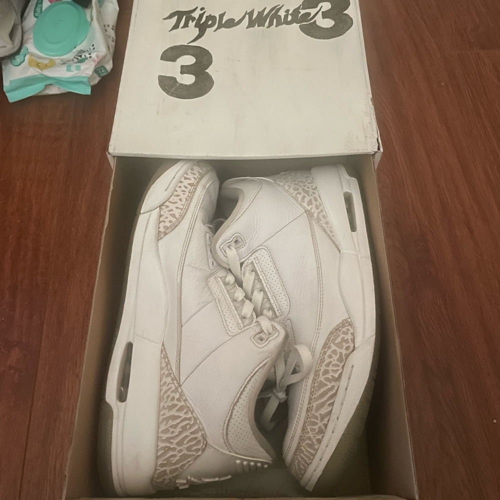 Mens Jordan Retro 3 triple white 10.5